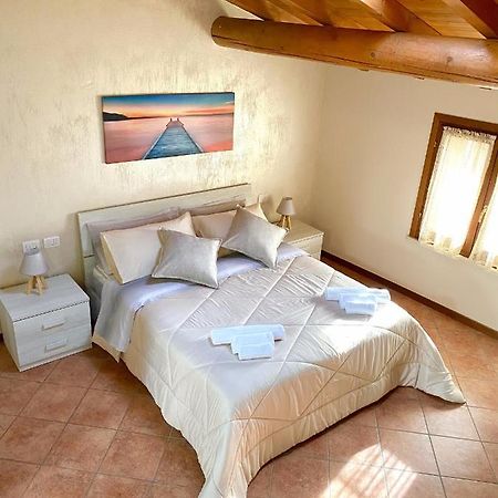 Casa Vacanze Raggio Di Sole Apartamento Valeggio sul Mincio Exterior foto