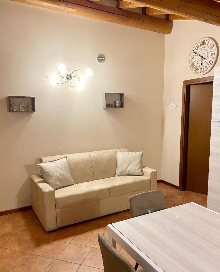 Casa Vacanze Raggio Di Sole Apartamento Valeggio sul Mincio Exterior foto