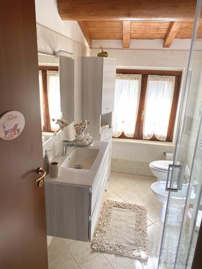 Casa Vacanze Raggio Di Sole Apartamento Valeggio sul Mincio Exterior foto