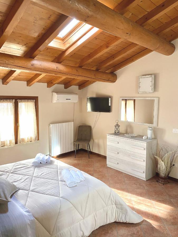 Casa Vacanze Raggio Di Sole Apartamento Valeggio sul Mincio Exterior foto