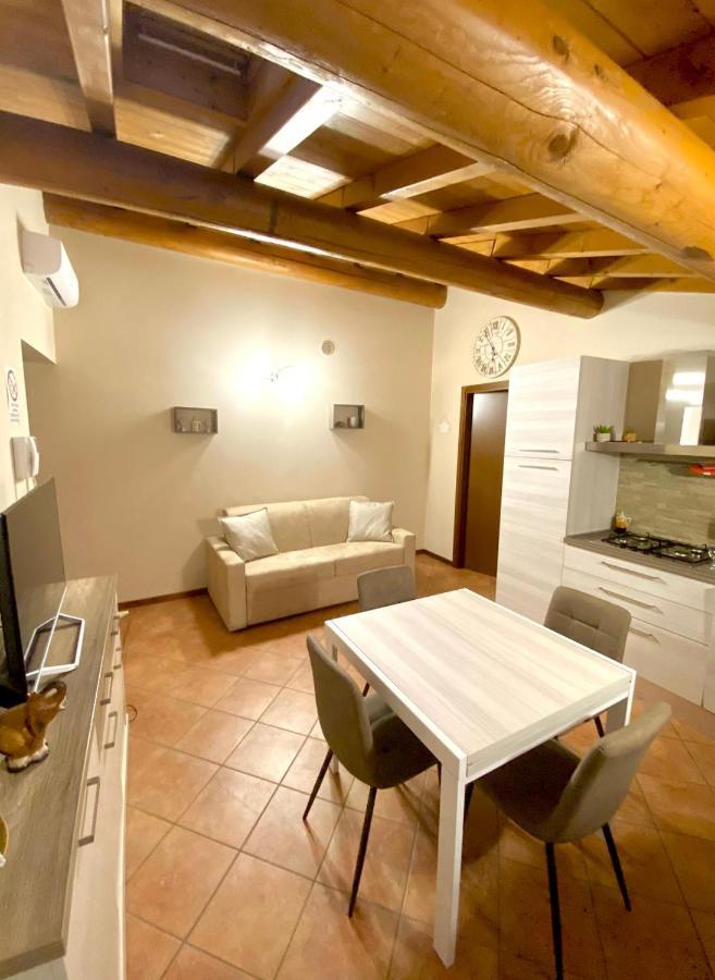 Casa Vacanze Raggio Di Sole Apartamento Valeggio sul Mincio Exterior foto